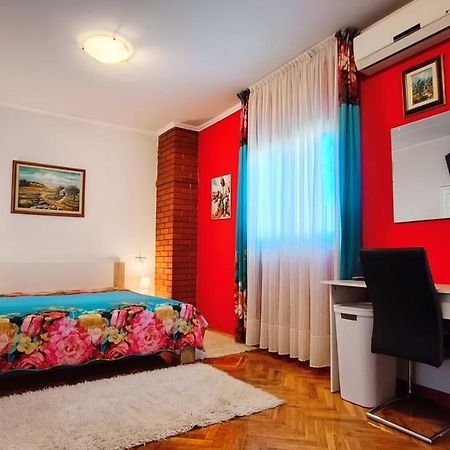 Apartman Ladybird Pula Exterior photo