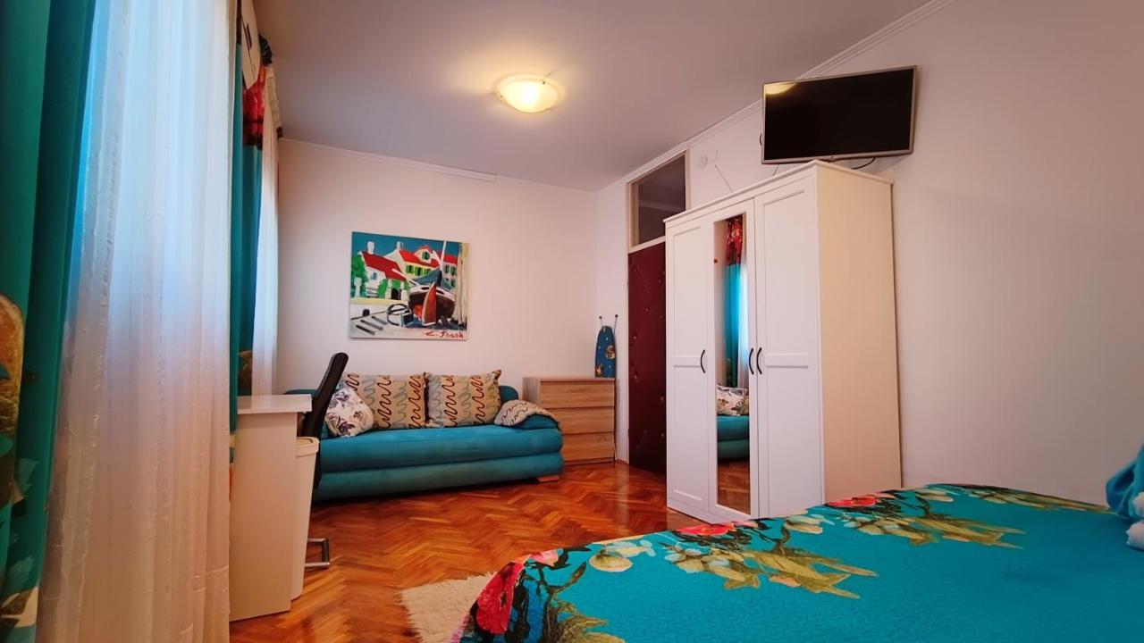 Apartman Ladybird Pula Exterior photo