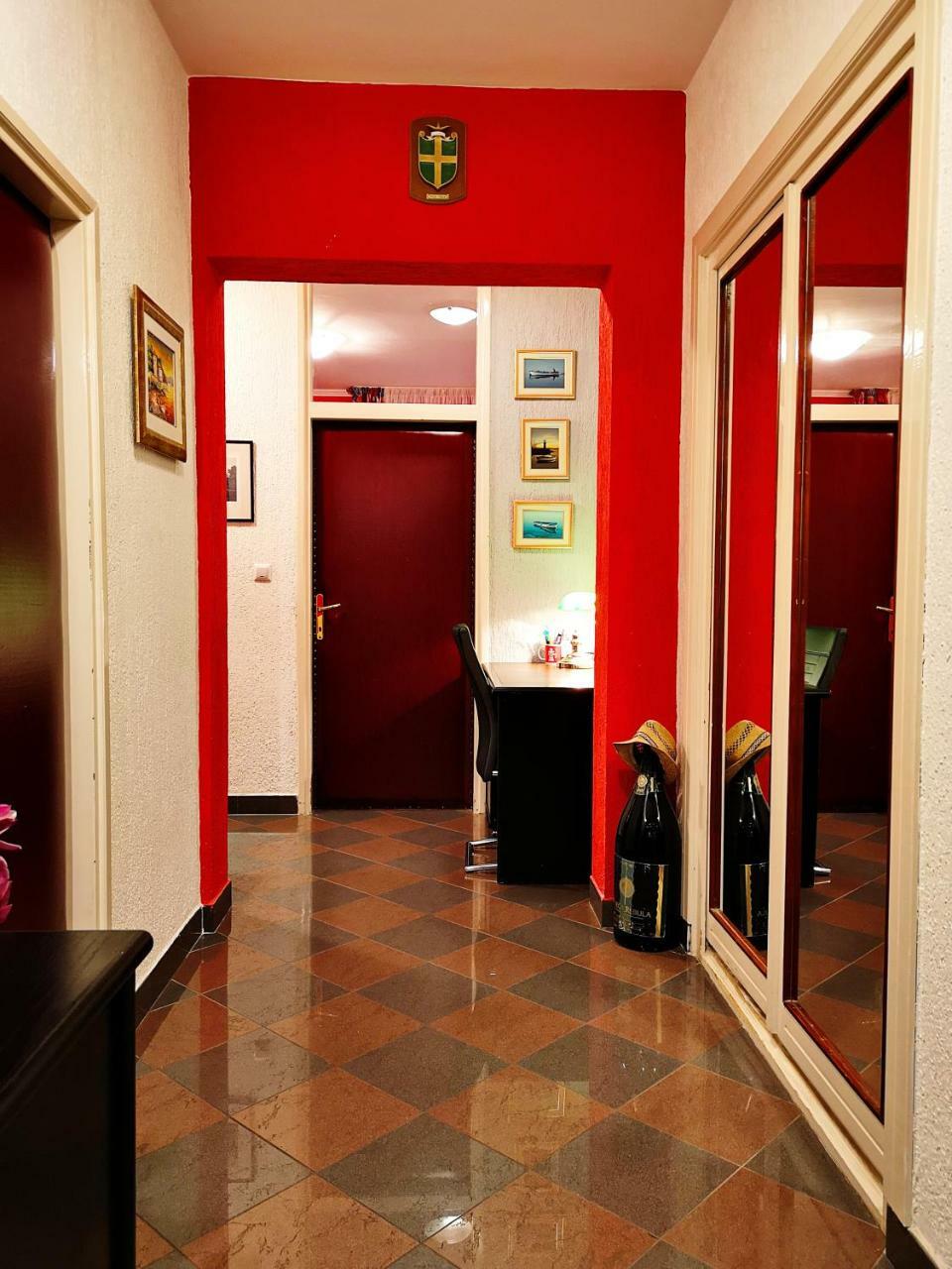 Apartman Ladybird Pula Exterior photo
