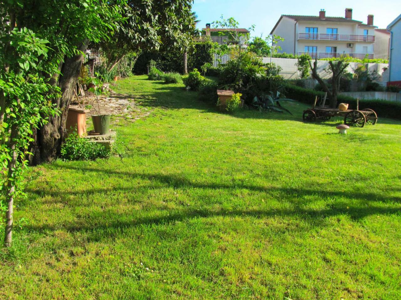 Apartman Ladybird Pula Exterior photo